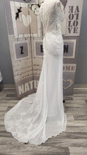 Load image into Gallery viewer, CN015 White Wedding Dress