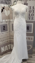 Load image into Gallery viewer, CN016 White Levetir Wedding Dress
