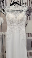 Load image into Gallery viewer, CN017 White Letetir Wedding Dress