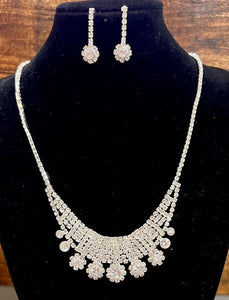 TR-3153 Necklace Bracelet Set: Silver