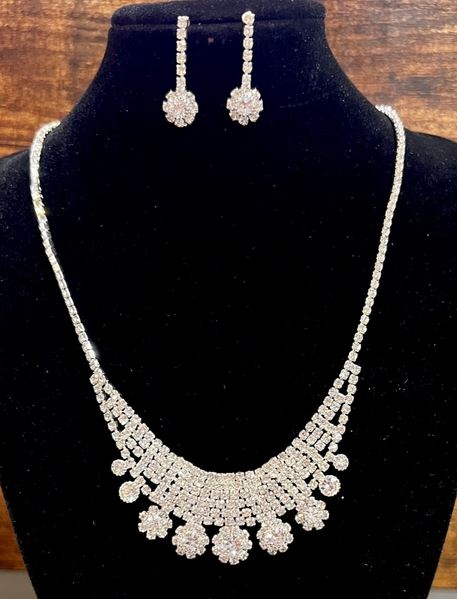 TR-3153 Necklace Bracelet Set: Silver