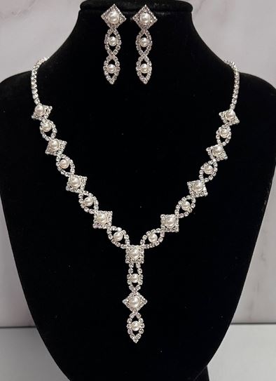 TR-3271 Necklace Set: Silver Pearl