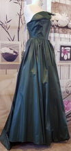 Load image into Gallery viewer, GUD023 Hunter Green Architural Evening Dress