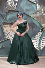 Load image into Gallery viewer, GUD023 Hunter Green Architural Evening Dress